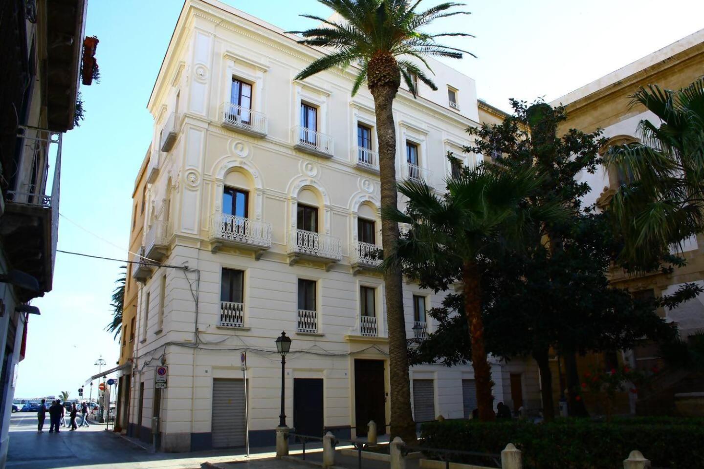 Casinadellepalme Appartamento In Centro Zona Porto Trapani Eksteriør bilde